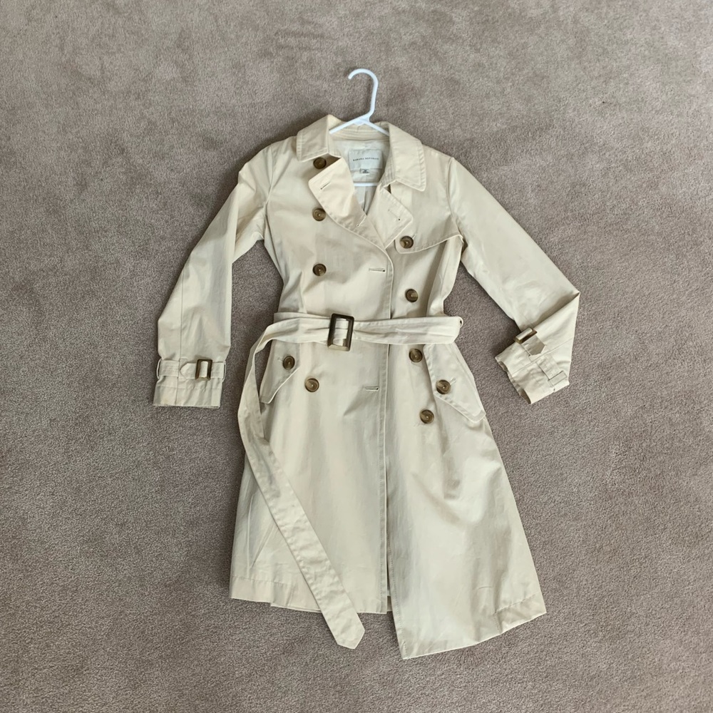 Banana Republic Petite Women’s Tan Trench Coat